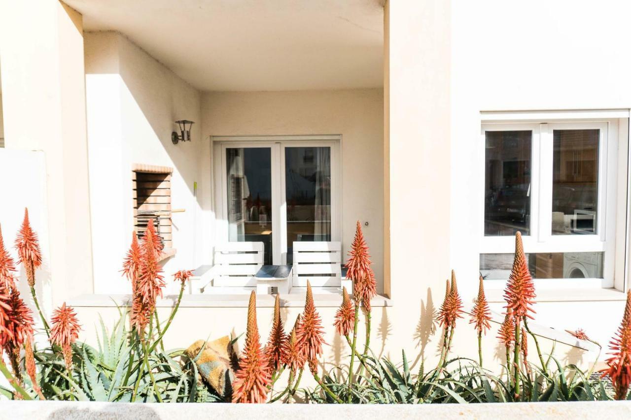 Apartments Baleal: Sunshine By The Pool Ferrel  Εξωτερικό φωτογραφία