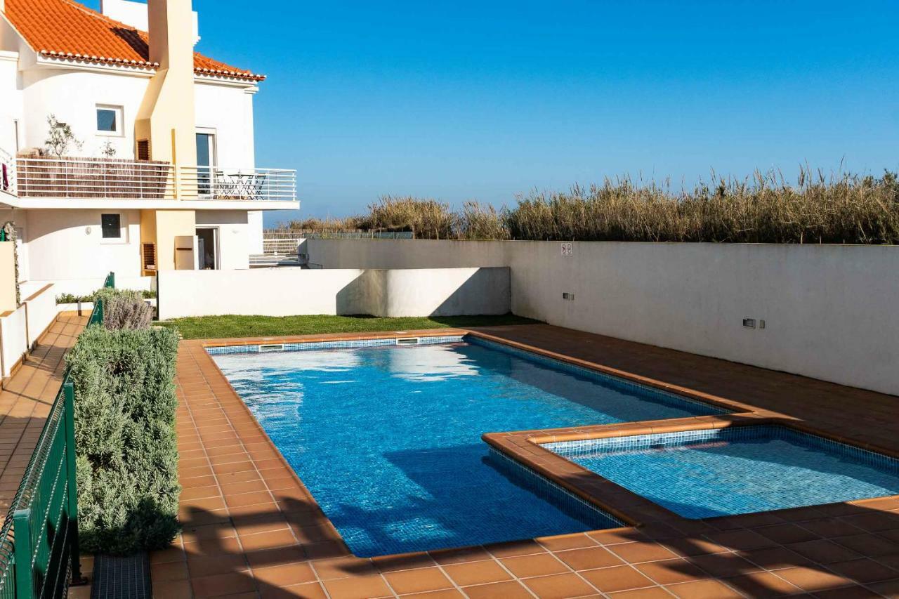 Apartments Baleal: Sunshine By The Pool Ferrel  Εξωτερικό φωτογραφία