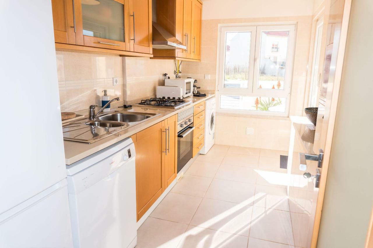 Apartments Baleal: Sunshine By The Pool Ferrel  Εξωτερικό φωτογραφία